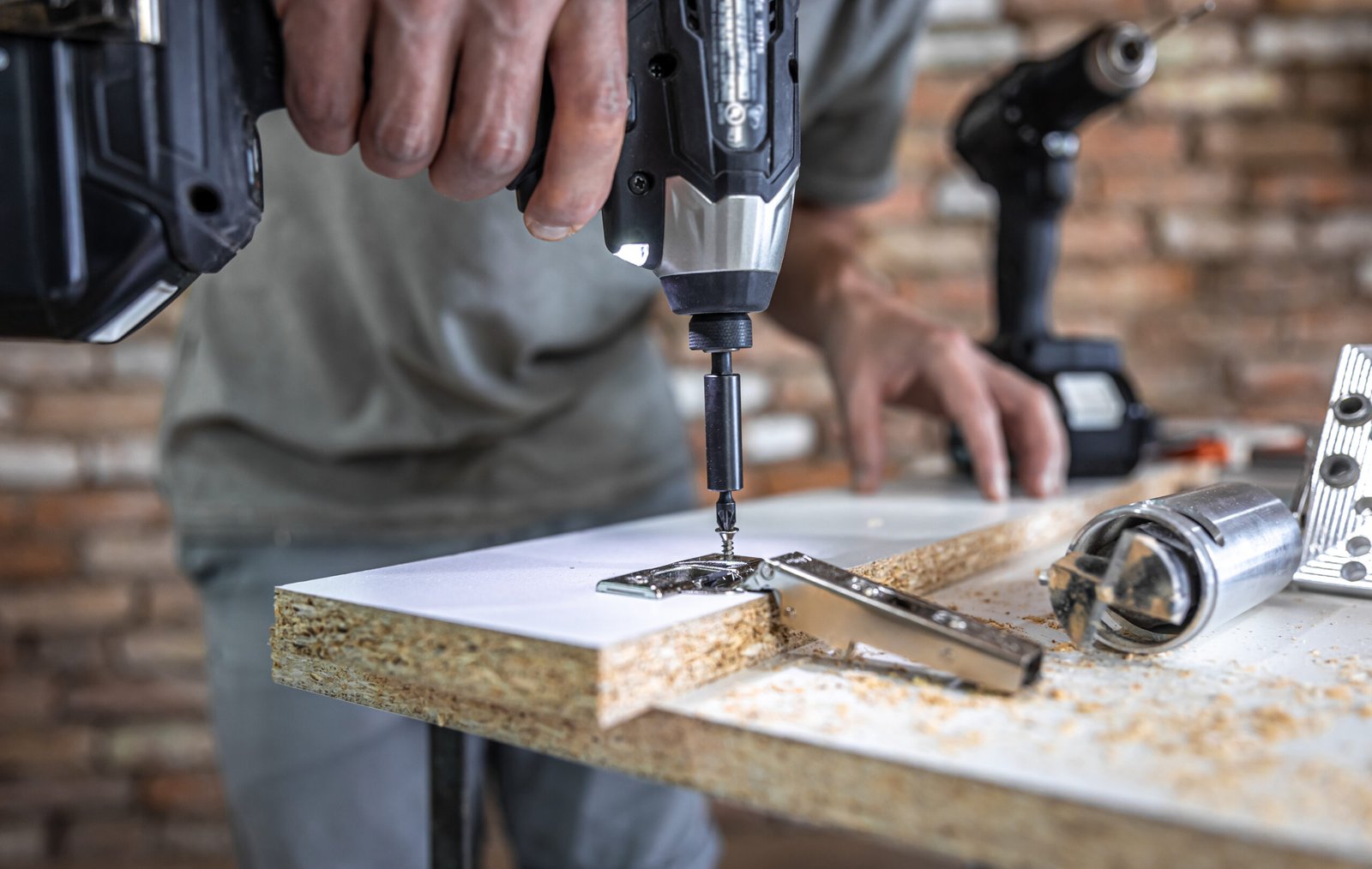 Handyman vs Contractor in Singapore